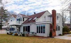 Waterfront home! 100' of direct waterfront. Water views from every room. Dana Flanagan is showing this 3 bedrooms / 2 bathroom property in E Hampton. Call (860) 796-0562 to arrange a viewing.