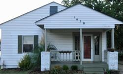 Super cute, 3 bed, 1 bath home. Remodeled kitchen and bathroom. Close to downtown B'ville High School and Pathfinder jogging trail. http