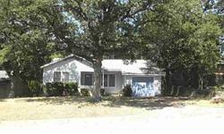 Cute, starter home for family in nice neighborhood!! Easy access to I30 Dallas and Fort Worth. This home has three bedrooms and one bath. Butlers pantry in dining area. Very nice upgrades in kitchen, stainless steel dishwasher, black stainless steel