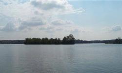 Fabulous 15 acres on Old Hickory Lake!! Great for Custome Estate or for development. Call for details
Listing originally posted at http