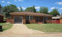 3 Bedrrom 1 Bath home with single car garage
Listing originally posted at http