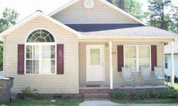 This cozy 3 beds two baths home has a covered finished porch and open floor plan.
Kirk Hanson is showing this 3 bedrooms / 2 bathroom property in Kannapolis, NC. Call (704) 788-2255 to arrange a viewing.