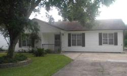THIS PROPERTY SHOWS GREAT, CLEAN AND VERY WELL KEPT. CLOSE TO I-45, SHOPPING CENTERS AND SCHOOLS. CALL AND MAKE YOUR APPOINTMENT.
Listing originally posted at http
