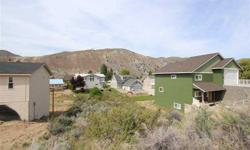 Location, location, location. Community Waterfront lot in Sun Cove very close to the waterfront and amenities. Gently sloping lot, perfect for a daylight basement home. Lake Entiat Estates has a 3 marinas, a clubhouse and heated pool, tennis courts and