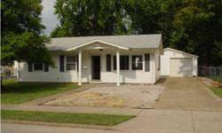 This ranch home features 3 beds, one full size bathrooms,, living room and separate family room, breakfast nook in the large dedicated dining area room of the eat in kitchen. Michael Melton is showing this 3 bedrooms / 1 bathroom property in Evansville,