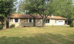 Great one-owner 3 bedrooms, 1.5 bathrooms in yorktown schools for under 80,000!! Patrick, Ryan & Aaron Orr is showing this 3 bedrooms / 1.5 bathroom property in Muncie, IN. Call (765) 212-1111 to arrange a viewing. Listing originally posted at http