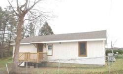 #2426 - Middlesboro, KY - It's like brand new...3 bedrooms, 2 full baths, living room, eat-in kitchen, laundry area; nice yard; all new wiring, all new plumbing, new roof, new flooring; freshly painted; and ready for you to move into; double pane windows;