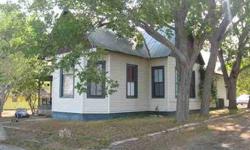This 2035 square feet home (lcad) is located just off of the downtown area and has 3 beds and 2 bathrooms. Greg Holub has this 3 bedrooms / 2 bathroom property available at 305 Main St in MOULTON, TX for $80000.00. Please call (361) 772-2922 to arrange a