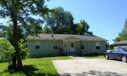 Nice, new const duplex in town. Both of the 2 beds one baths units are currently occupied with longterm tenents and have a strong rentalhistory.
Merry Anne Robinson is showing this 4 bedrooms / 2 bathroom property in Lebanon, MO. Call (417) 991-9190 to