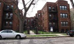 Approved Short sale at list price! Bright, spacious 2 BR, 1 BA in fab gut-rehab in hot E Rogers Park! All the upgrades-42" cabs, stnlss apps & black Galaxy grnt kit w/brkfst bar. Smart floor plan w/lg dining area. Great closets & strg. Hdwd thruout,