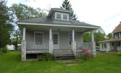 You'll adore the low price on this 1-story bungalow home in Sicklerville. Features include 2 bedrooms, 1 bathroom, dining room, traditional living room with wood floors, first-floor laundry, open basement, user-friendly kitchen, Front Porch. This home