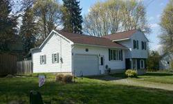 Reduced! A attractive deal! Well cared for split level in peaceful neighborhood.
David Garofalo is showing 156 Howard St in JAMESTOWN, NY which has 3 bedrooms / 2 bathroom and is available for $84900.00. Call us at (713) 338-2276 to arrange a viewing.