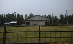 FARM LAND WITH BARN FOR SALE BY OWNER..17 ACRES..WELL ..SEPTIC TANK ..POWER..FENCED..READY FOR FARM ANIMALS..20% DOWN 7% INTEREST..OR REASONABLE CASH OFFER..MINUTES FROM I-4 OUT IN THE COUNTRY..BUILD A HOUSE OR MOBIL HOME..CALL OR EMAIL FOR MORE INFO