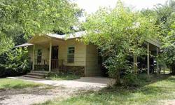 So many possibilities with this cute 2 beds one bathrooms home on two acres!! Jody Cohen is showing this 2 bedrooms / 1 bathroom property in Springdale. Call (479) 871-3573 to arrange a viewing.