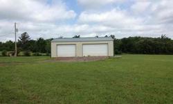 Great area near Okmulgee Lake. Enjoy 4.5 acres m/l Remodeled Home throughout,w/ New metal roof, 3 bdrms, 2 bth. Large open kitchen w/island. Winsett Barn w/concrete, eletric. 2 car car carport.
Listing originally posted at http