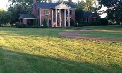 Executive Estate sitting on 2.86 Acres already zoned MRO potential Commercial, for sale in Gallatin, Tennessee, outside Nashville, TN, "BEAUTIFUL" Home sitting on Nashville Pike in Gallatin, Tn 25 Minute Commute to Nashville (downtown) At Fairvue