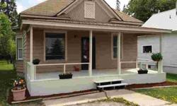 Located close to Woodland Park and town. This country charmer offers 2 bedrooms, 1 bath and an attic area for additional storage. Owners are licensed realtors.
Listing originally posted at http