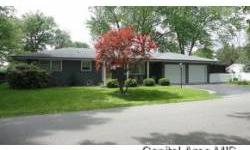 CHARMING RANCH WITH NICE SIZE ROOMS ON CORNER LOT. SCREENED IN PATIO WITH STORM WINDOWS. LISTED BY KATHY SMITH.
Randy Richardson has this 2 bedrooms / 2 bathroom property available at 815 S Simpson in TAYLORVILLE for $89900.00.
Listing originally posted