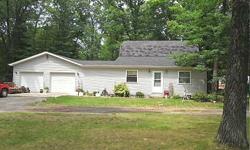 #4060-1941 HAMPTON. Nice Large 2 story hip roof style home built in 1993 with 2 3/4 baths, 4th bdrm. on main level, utility/furnace room, nice kitchen cupbords, ceiling fans throughout, nat. gas, vinyl flooring, large storage area up, and a deep crawl for