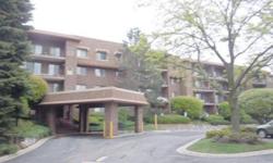 Lovely 2 beds, two baths condominium close to shopping.
Helen Oliveri is showing this 2 bedrooms / 2 bathroom property in Buffalo Grove, IL.
Listing originally posted at http