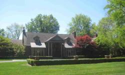 Spectacular 6 bedroom 6 1/2 bath home on appox. 0.79 acres.
Listing originally posted at http