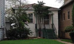BELLWOOD // RANCH // 3BD 1 BA // CLOSE TO SHOPPING AND EXPRESSWAYS
Listing originally posted at http