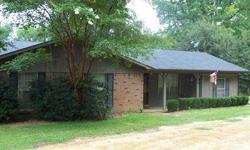 Minutes from Greenwood,Home in the country. Featuring 3 beds,1&1/two bathrooms,kitchen, dining, ceramic tile,laminate flooring, washer and dryer area, central heat, central air. Situated on 3.9 acres.E & H Realty is showing 1573 Cr176 in Sidon, MS which