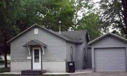 This three bedroom, one bath home is freshly redone and move-in ready! Spacious and roomy, it has brand new appliances and qualifies for all financing!
Listing originally posted at http