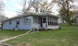2 bedroom, 1 bath rambler in a nice location with lake views. Main floor features a spacious living room, kitchen, 2 bedrooms, 1 bath, and main floor laundry. Enjoy the view of the lake from the screened in porch.
Listing originally posted at http