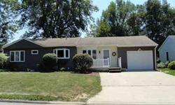 Three beds, one & 1/two bathrooms ranch with an open airy fell. Koni Bunse has this 3 bedrooms / 1.5 bathroom property available at 1719 N 2nd Avenue E in NEWTON, IA for $99900.00. Please call (641) 417-0113 to arrange a viewing.Listing originally posted