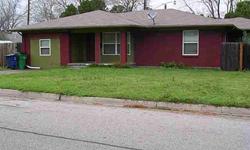 What a GREAT fully updated and renovated home in a desired area of town. Beautifully refinished hardwoods, appliances, HVAC, carpet, tile & fixtures in 2011. Fresh paint in and out too. LARGE LOT, trees.
Listing originally posted at http