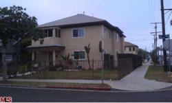 Remodeled duplex downstair spacious(1851 SF) unit, with New granite countertop n cabinet in kitchen, new bathrooms, 3Bd 2Full Baths,new windows, 1 year lease, quiet residential area close to downtown, call L/A to show, ready to Move-In.
Listing originally