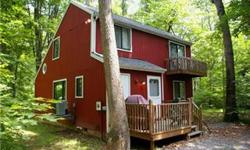 Beautifully remodeled 3 bedroom 2 bathroom cabin with scenic and peaceful setting along Sleepy Creek. Last cabin at the end of a country lane, surrounded by ferns and woods. Plushy finished with upscale Australian hardwood flooring, lovely furnishings