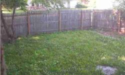 Great investment opportunity. 3 beds, one full bathrooms, fenced in backyard.Sherry Hancock is showing this 2 bedrooms / 1 bathroom property in Evansville, IN. Call (812) 305-1111 to arrange a viewing. Listing originally posted at http