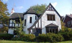 426 Josephine St. This is a huge tudor-style house that needs cleaning. The price is ALL you will pay. I charge NO fees, unlike other sellers on here. There is NO fee to prepare or record your deed. Contact me right away. Yes I will consider a reasonable