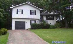Great tri-level with brick and vinyl siding. Lots of amenities