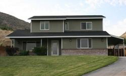 Great starter home located in Pateros, with view of the Columbia River and surrounding hills. This 2 level home has 2 bedrooms, 1-1/2 baths, family room, fenced yard and recently installed roof. Includes washer, dryer, electric range, microwave,