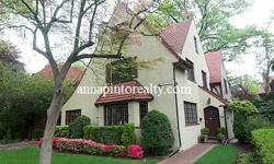 GORGEOUS HISTORIC HOME IN FOREST HILLS GARDENS! Sophisticated and elegant traditional with 6 bedrooms Located in Forest Hills Gardens finest address. Within walking distant to all on Austin Street if you can tear yourself away from this incredibly