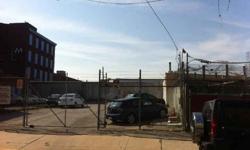 Large vacant lot measuring 43 x 92. This lot located in the red hot Northern Liberties neighborhood and is within walking distance to all that Northern Liberties has to offer; Honey's, North 3rd, Standard Tap, Liberty Lands Park, Liberties Walk and the