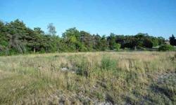 Looking for a spot to build your home - just on the edge of town?
Listing originally posted at http