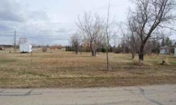 Nice flat large lot perfect for a new build home or modular. Inexpensive living in this town that is starting to see the effects of the oil boom. Electricity, water and sewer are within feet of the property. Nice quiet neighborhood.
Listing originally